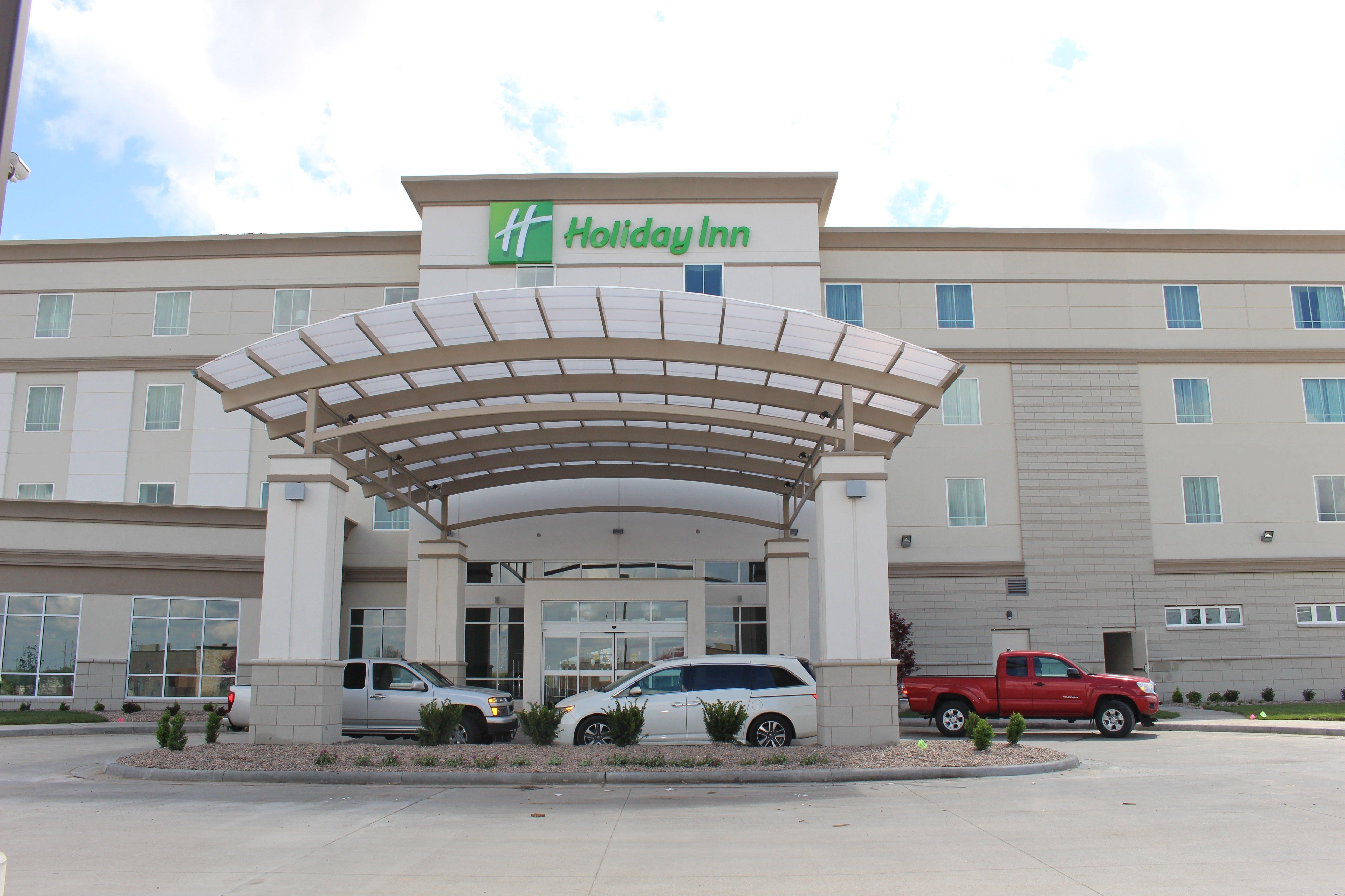 Holiday Inn Salina By Ihg Ngoại thất bức ảnh