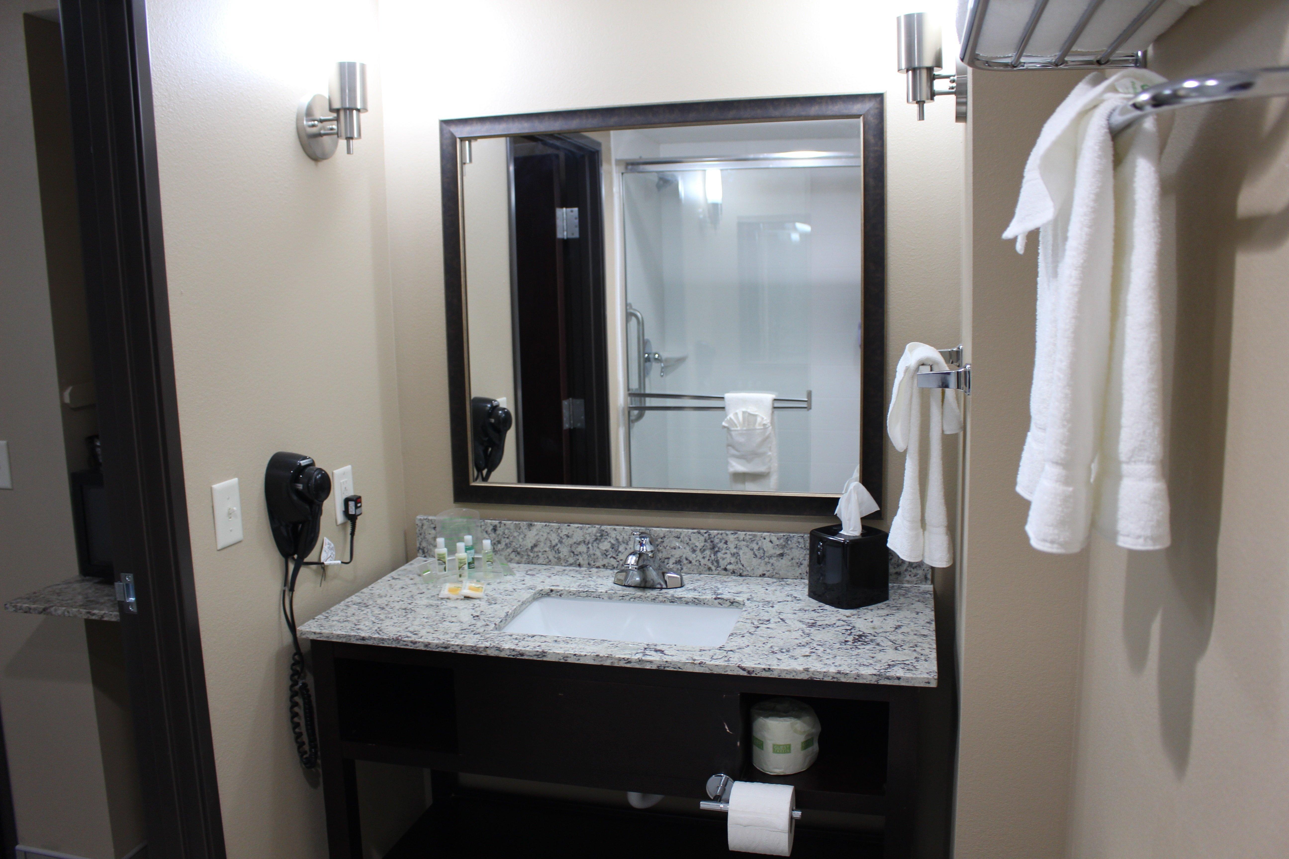 Holiday Inn Salina By Ihg Ngoại thất bức ảnh