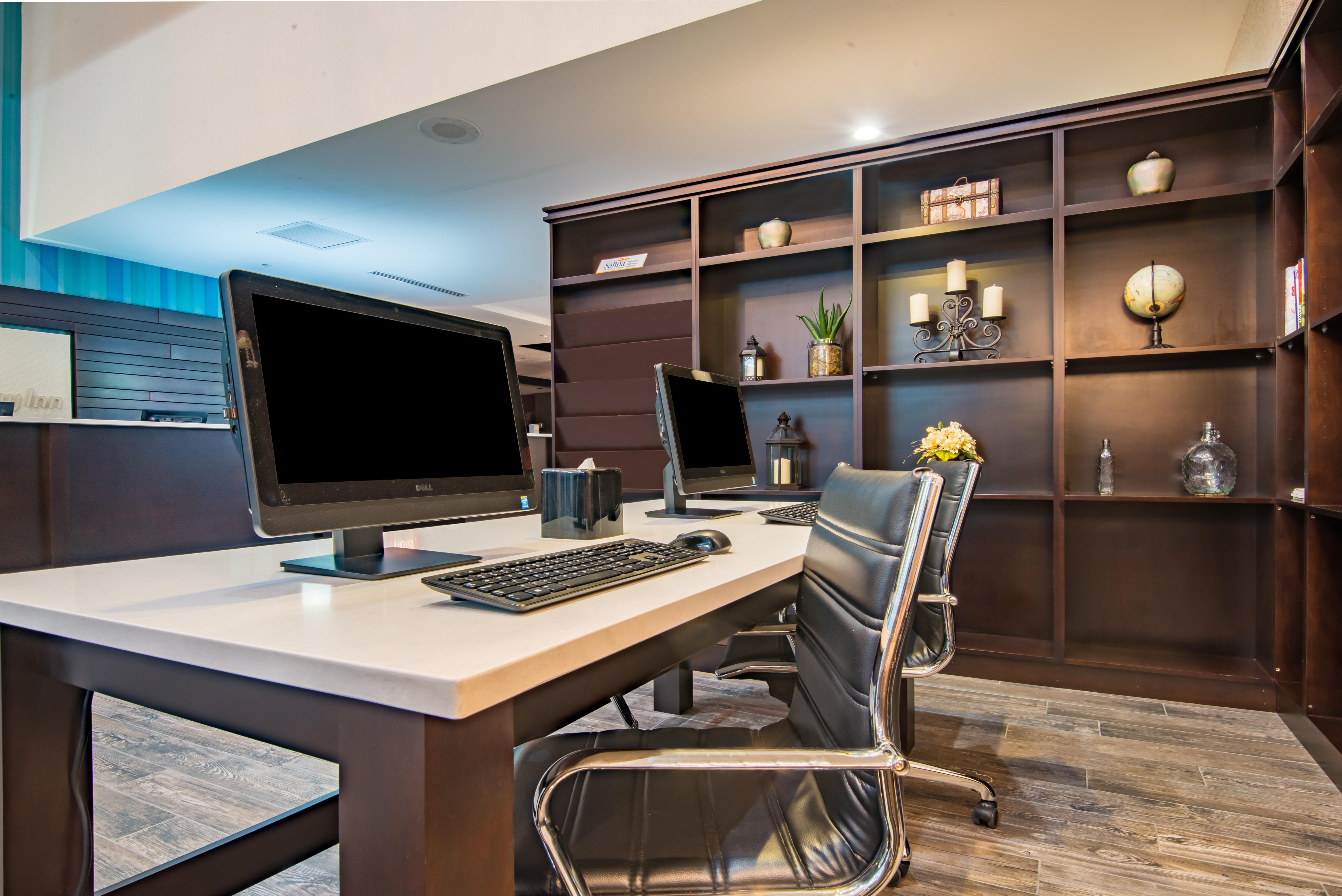 Holiday Inn Salina By Ihg Ngoại thất bức ảnh