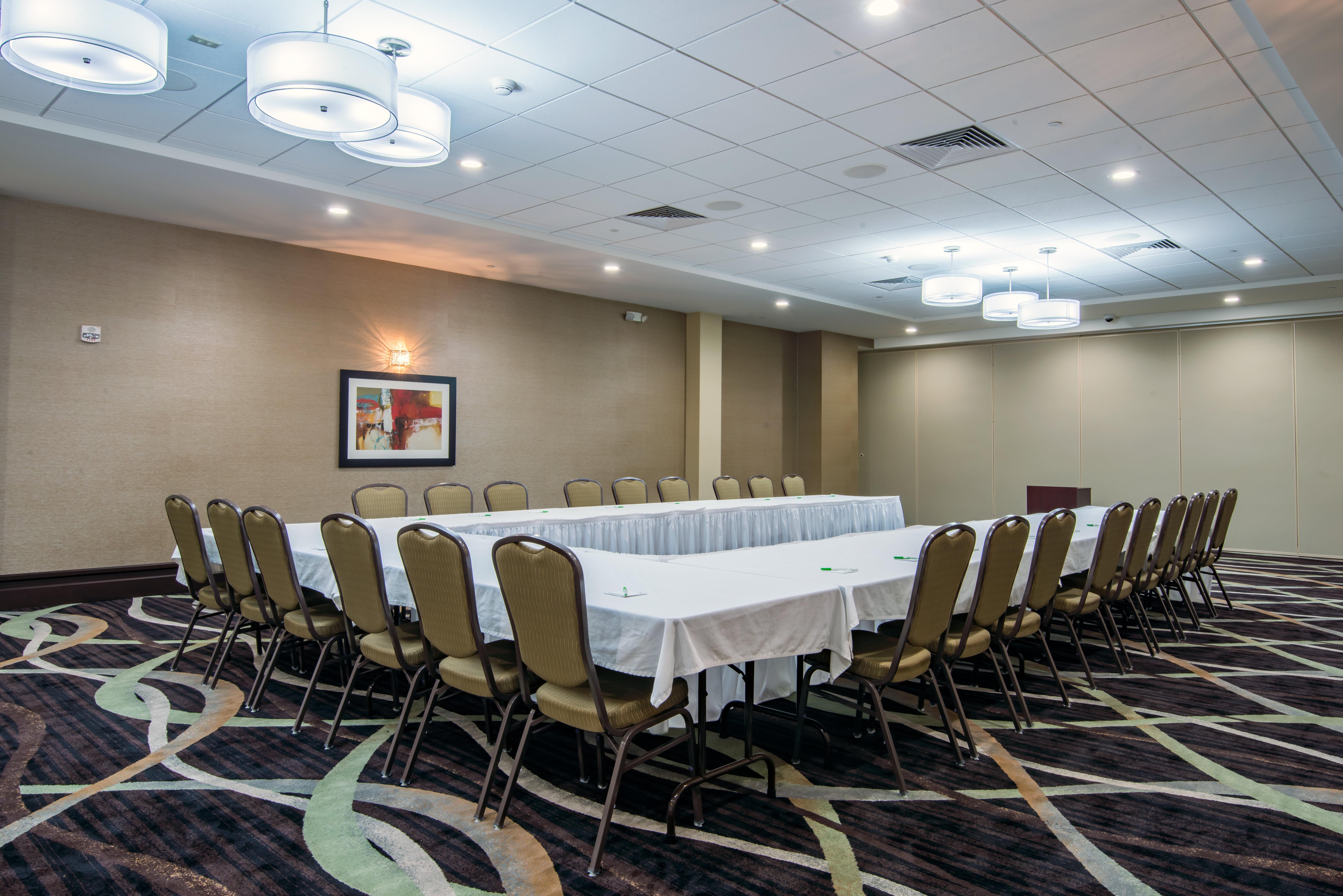 Holiday Inn Salina By Ihg Ngoại thất bức ảnh