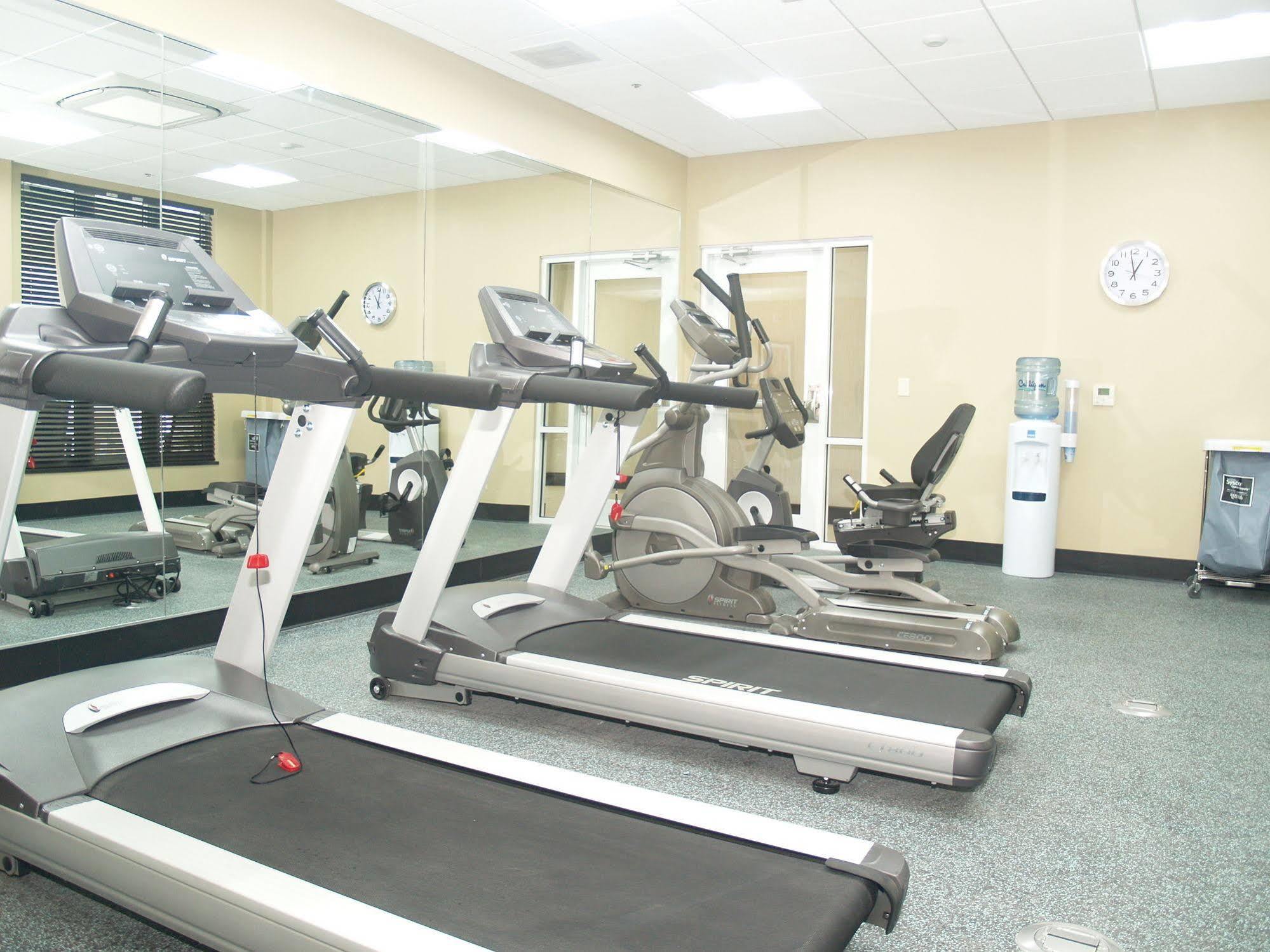 Holiday Inn Salina By Ihg Ngoại thất bức ảnh